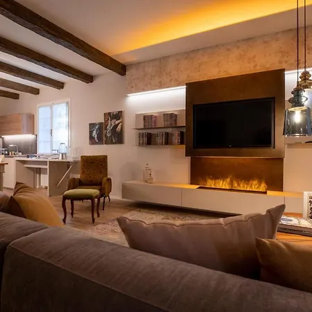 Elia Μπελάρια-Ιτζέα Μαρίνα